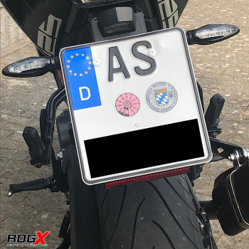 Motorrad Reflektor hinten schmal rot mit T-Halter 123x12,5 mm Rückstrahler Katzenauge Roller Quad E-geprüft